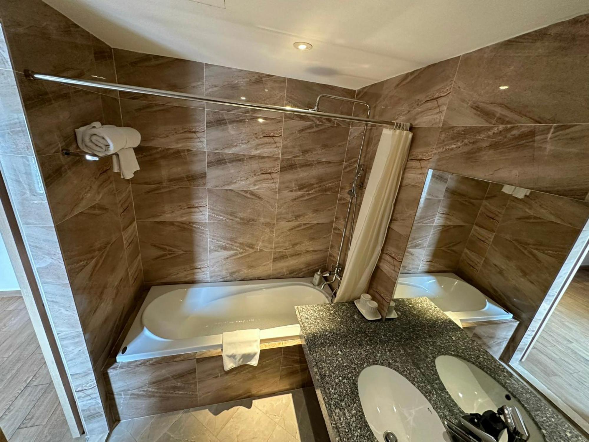 Sky Gem Hotel Sora Ho Chi Minh Zewnętrze zdjęcie